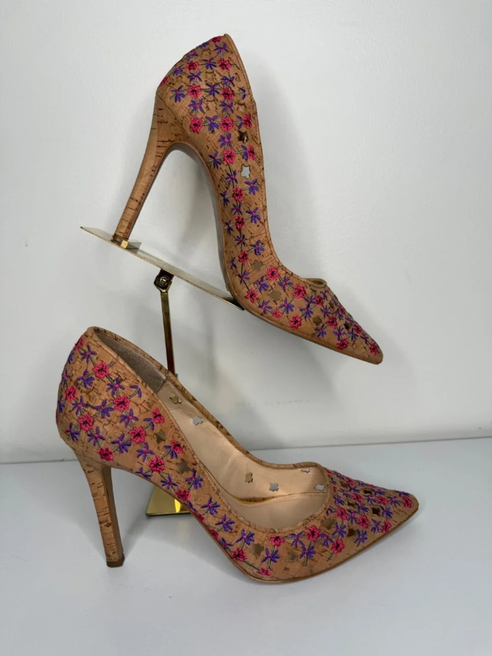 Jessica Simpson Cork Embroidered Floral Cutout Pointed Toe Pumps Size 11